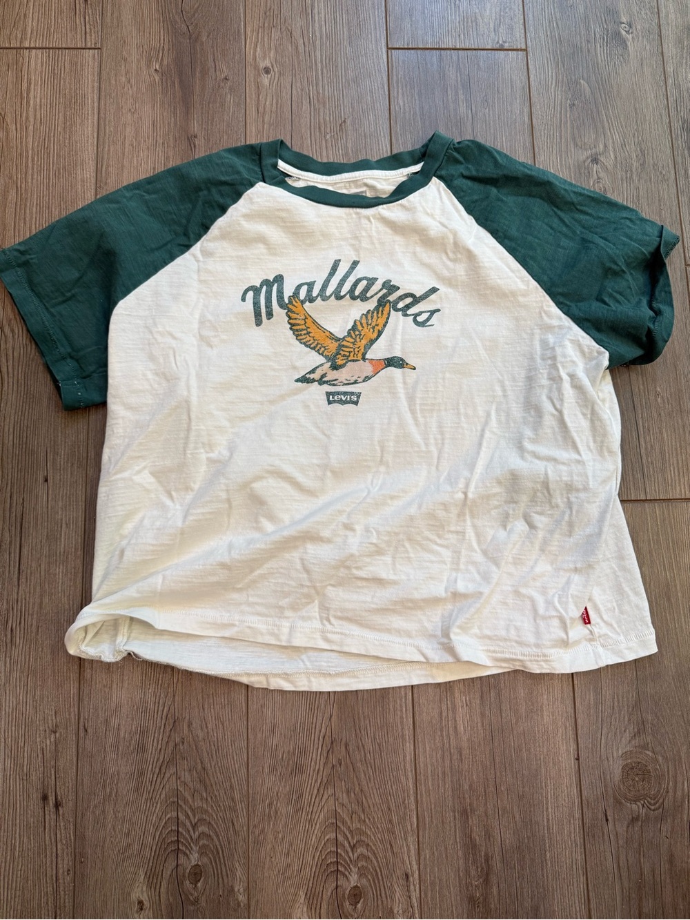 Levi’s Mallards Graphic Raglan Tee | Green & Cream | XL | Vintage Style